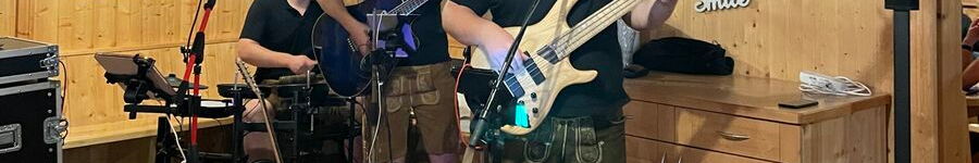 Die Band Gletscherspalten Express beim Auftritt