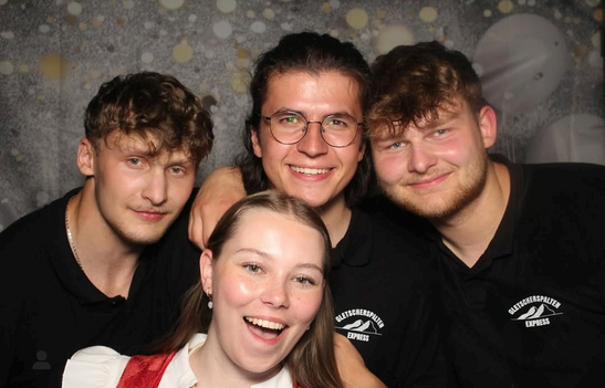 Nico, Antonia, Thomas, Dennis