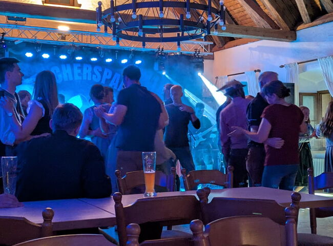 Tänzer auf der Tanzfläche